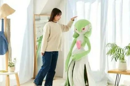 Gardevoir Plush: The Fascinating Life-Size Pokémon Collectible